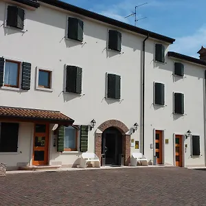 https://relais-corte-pontigliardo-cola.hotelinveneto.com